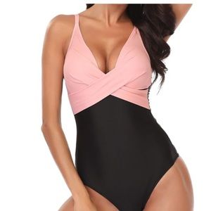 Women Sexy Tummy control Swimsuit twist Front in pink/Black size medium New